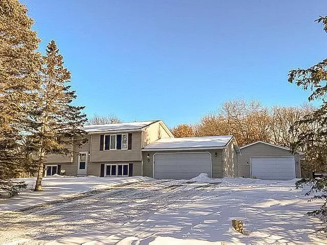 East Bethel, MN 55011,406 196th LN NE