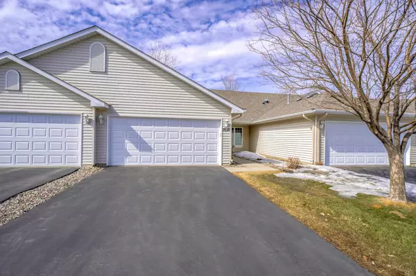 7858 Heinbuch TRL, Woodbury, MN 55125