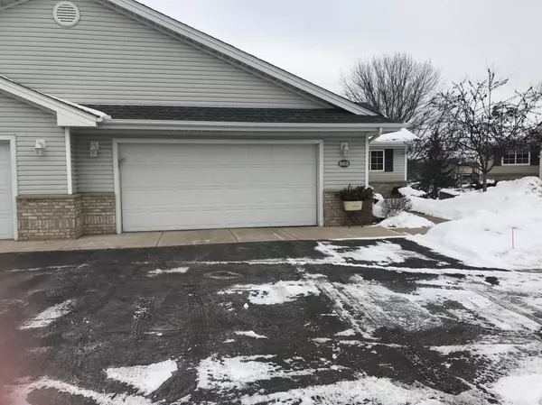 Mahtomedi, MN 55115,868 Woodland CT