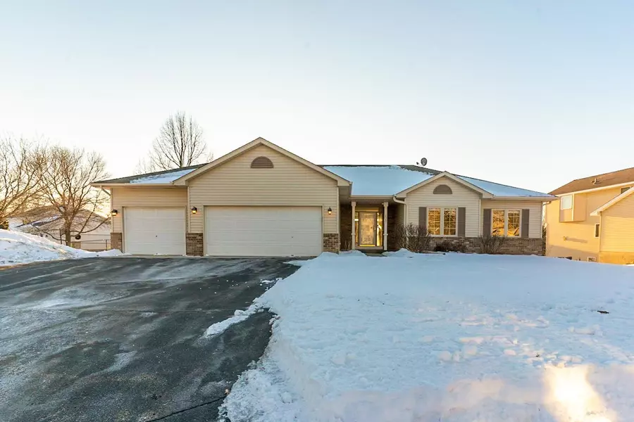 18397 Everest PATH, Farmington, MN 55024