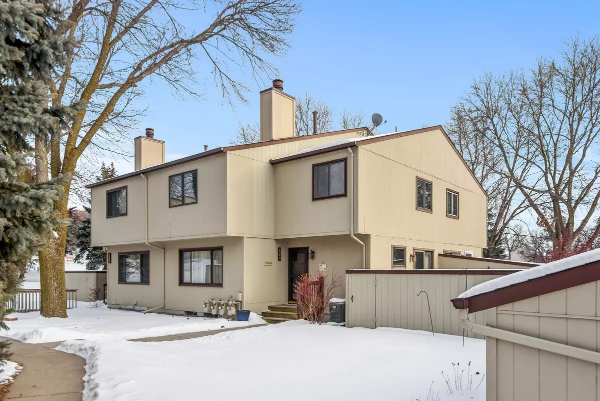 Eden Prairie, MN 55346,6363 Saint Johns DR