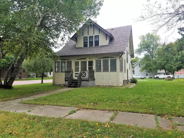 121 2nd ST NW, New Richland, MN 56072