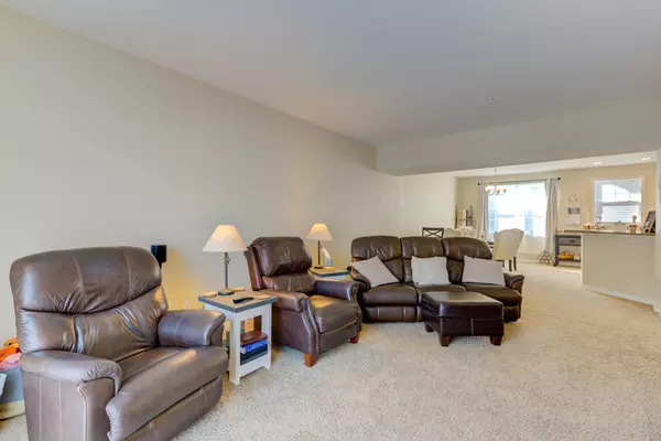 Chanhassen, MN 55317,1984 Commonwealth BLVD #2