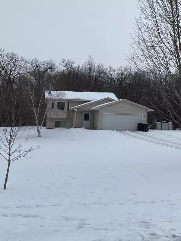 27959 Yellow Pine ST NW, Isanti, MN 55040