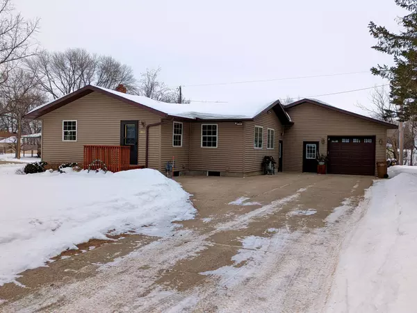 802 S 12th ST, Montevideo, MN 56265