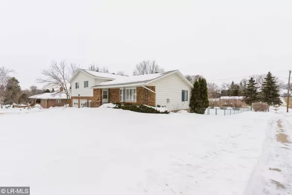 Fergus Falls, MN 56537,125 E Douglas AVE