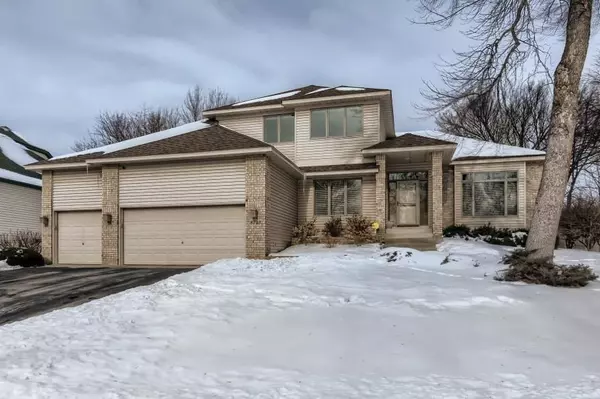 8743 Stratford XING, Brooklyn Park, MN 55443