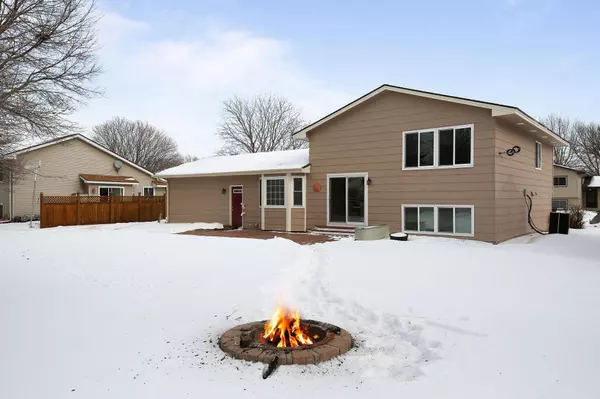 Maple Grove, MN 55369,8975 Kirkwood CIR N