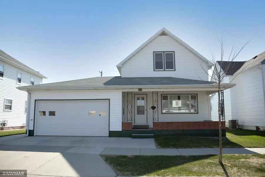 225 Lincoln AVE, Crookston, MN 56716