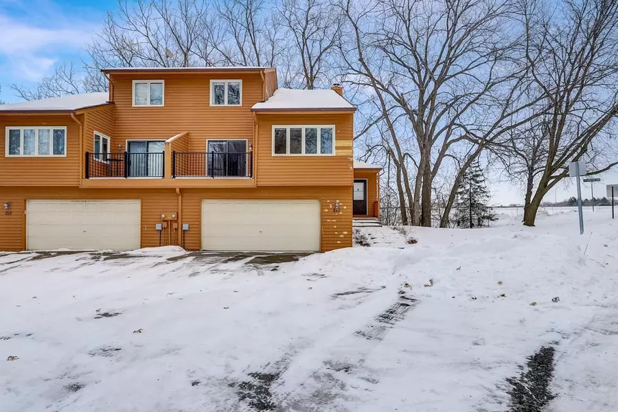 211 Nature WAY, Little Canada, MN 55117