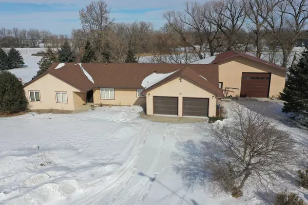 Atwater, MN 56209,103 Pine LN