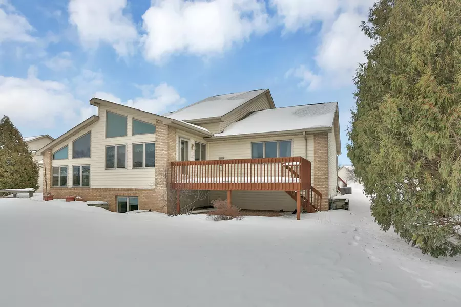 13010 Mulligan CT, Lindstrom, MN 55045