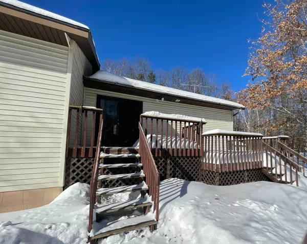 Sturgeon Lake, MN 55783,8912 Honey Bear LN