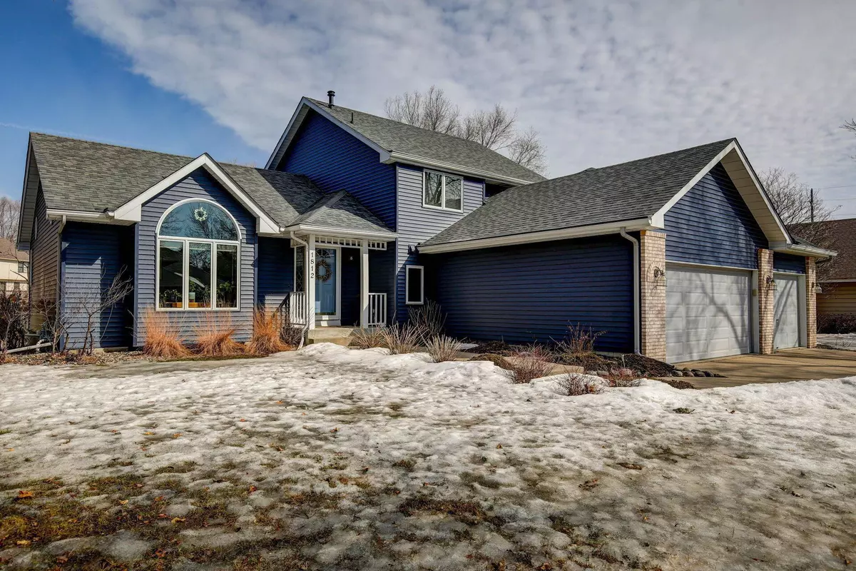 Burnsville, MN 55337,1812 Commonwealth DR