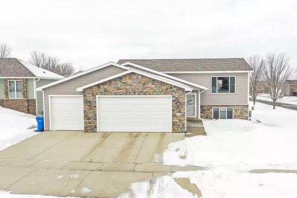 901 9th ST NW, Kasson, MN 55944