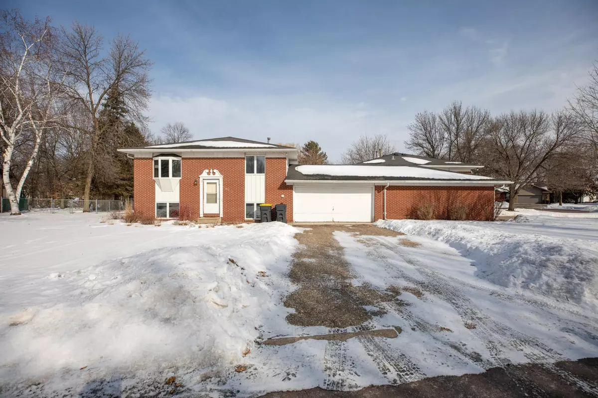 North Mankato, MN 56003,2457 Northridge DR