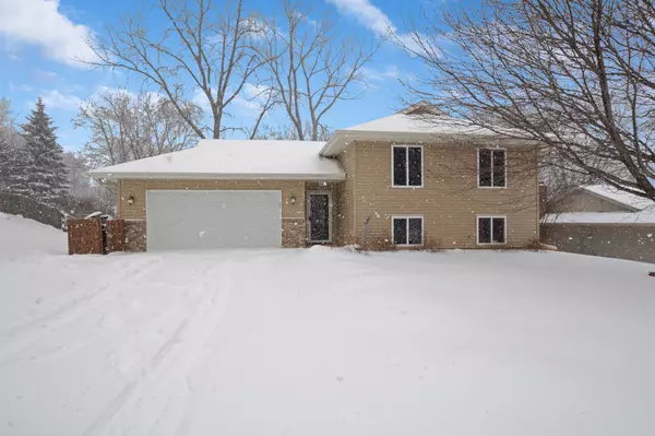 Apple Valley, MN 55124,164 Redwood DR