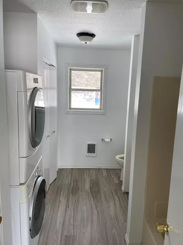 Melrose, MN 56352,158 Par DR SW