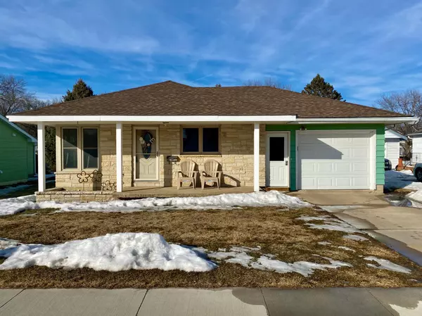 508 W Main ST, Adams, MN 55909