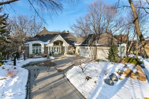 Eden Prairie, MN 55347,10796 Purdey RD