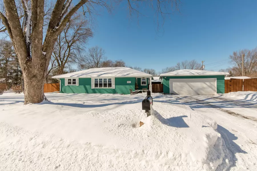 1820 Oak ST, Hastings, MN 55033