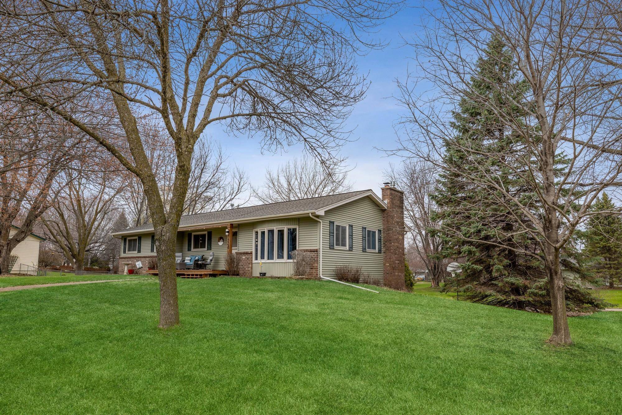 Chanhassen, MN 55317,6960 Shawnee LN