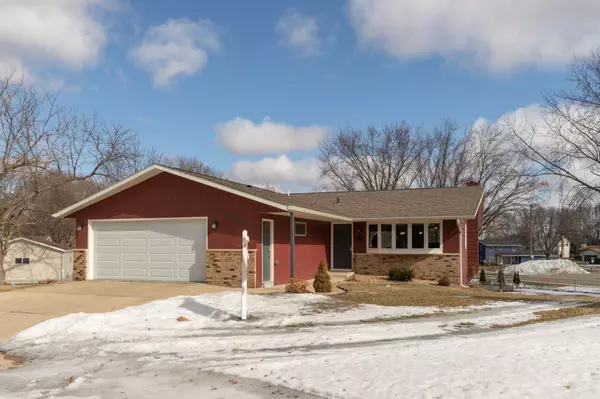 1307 Gage CT NW, Rochester, MN 55901