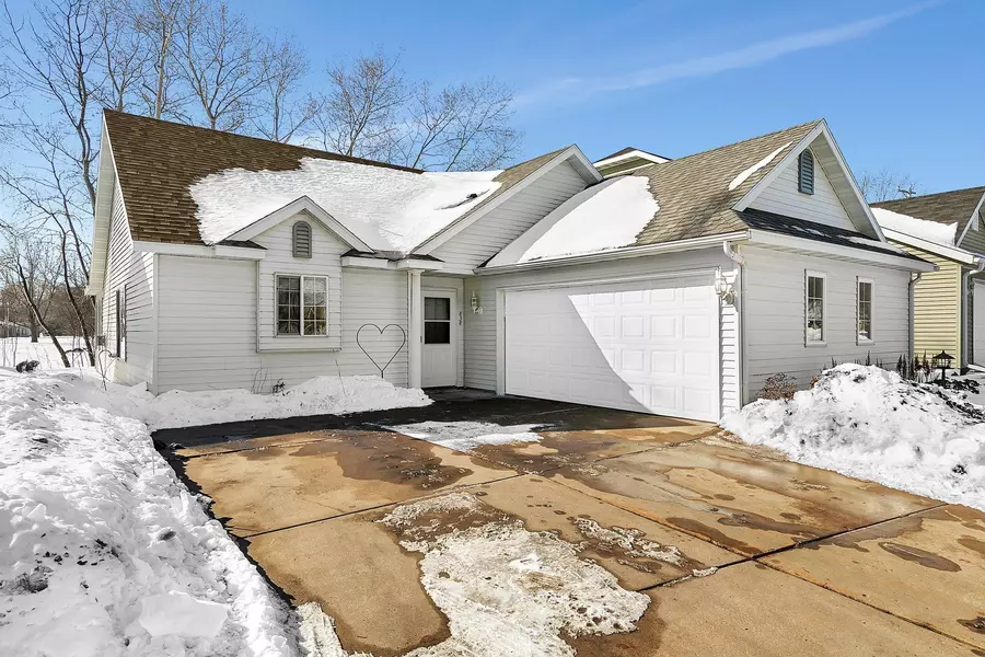 838 Aspen CIR, Waite Park, MN 56387