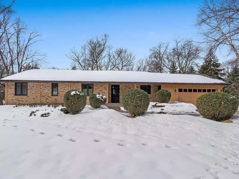 2824 Mayfield RD, Minnetonka, MN 55391