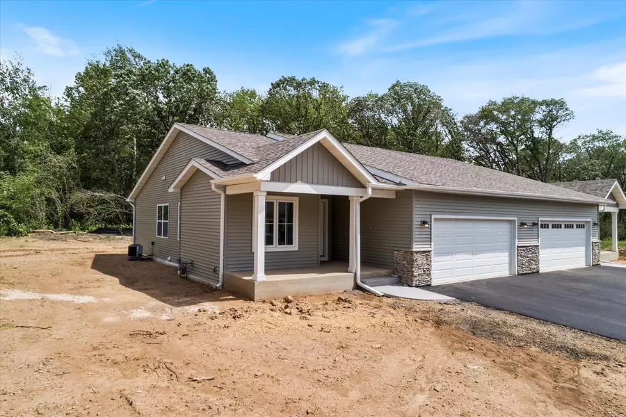 2085 Kari Lane, North Saint Paul, MN 55109