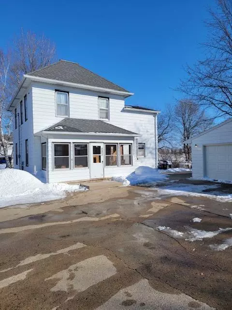 223 Lake ST W, Norwood Young America, MN 55368