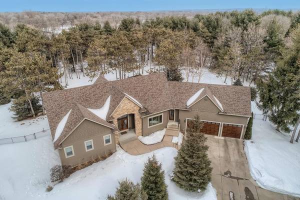 10886 3rd Street PL N,  Lake Elmo,  MN 55042