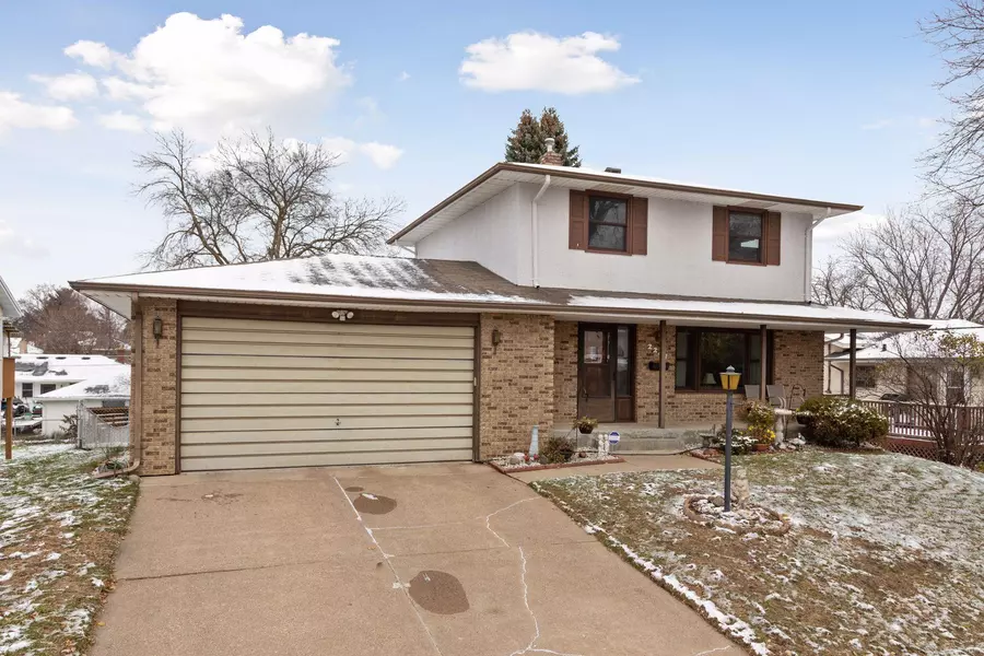 2247 Falcon AVE, Saint Paul, MN 55119