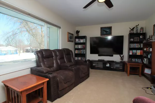 Waite Park, MN 56387,80 Greenstone LN