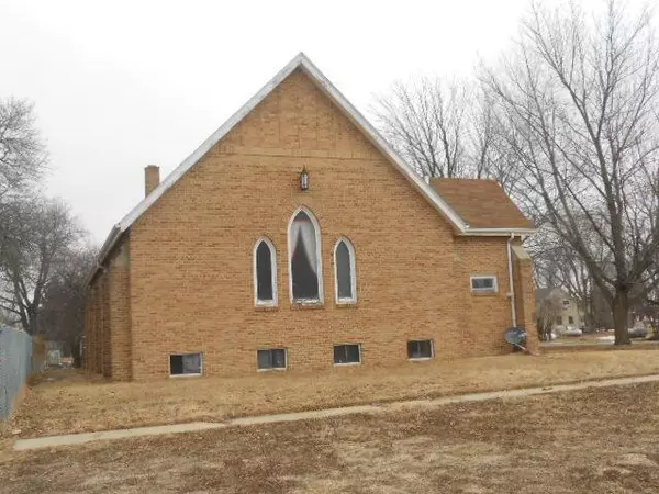 2715 Maple ST, Bigelow, MN 56117