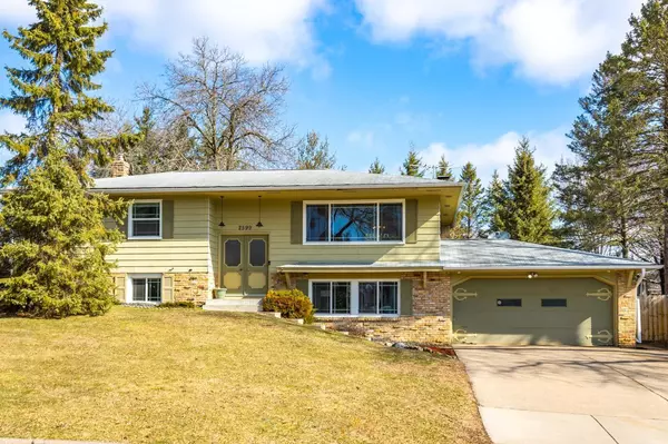 White Bear Lake, MN 55110,2599 Dorothy AVE