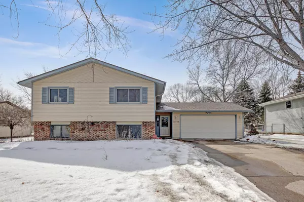 10599 97th PL N, Maple Grove, MN 55369