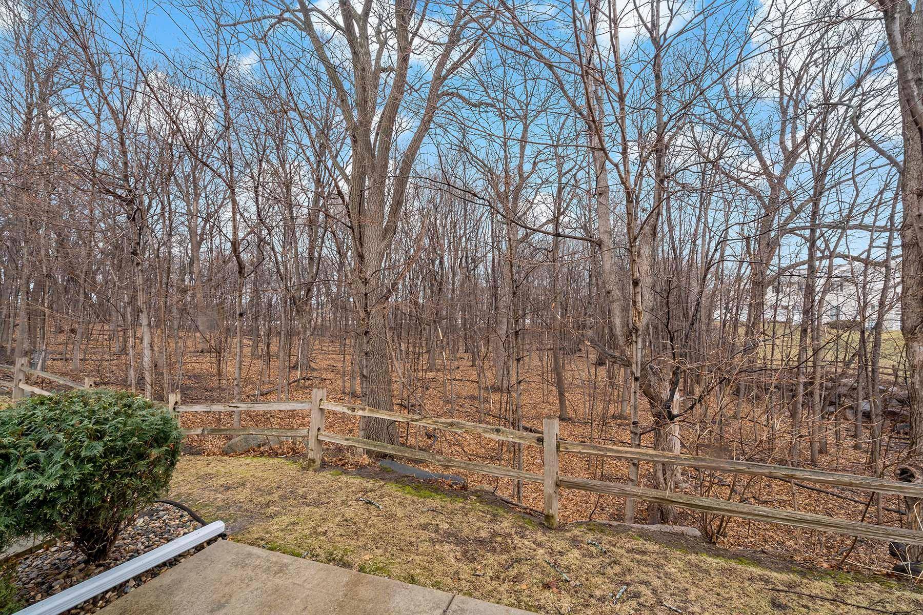 Chanhassen, MN 55317,2865 Arboretum Village TRL