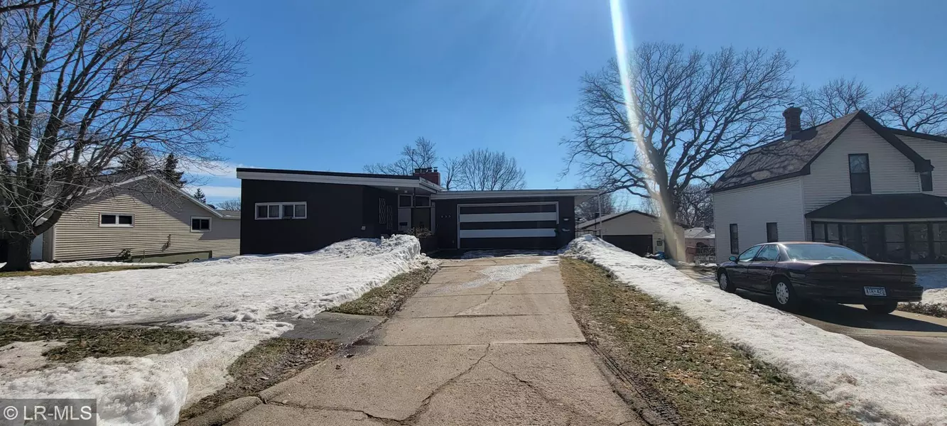 635 W Summit AVE, Fergus Falls, MN 56537