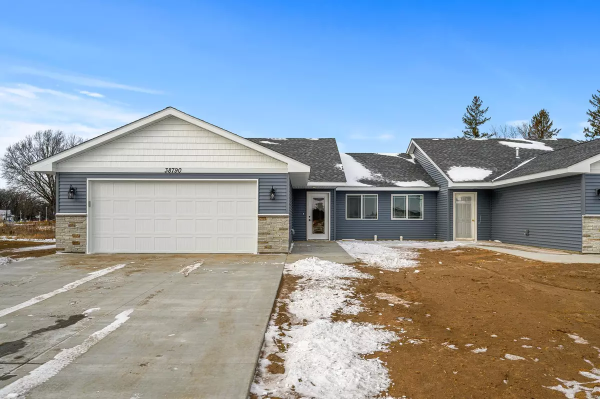 North Branch, MN 55056,38802 Maple CT