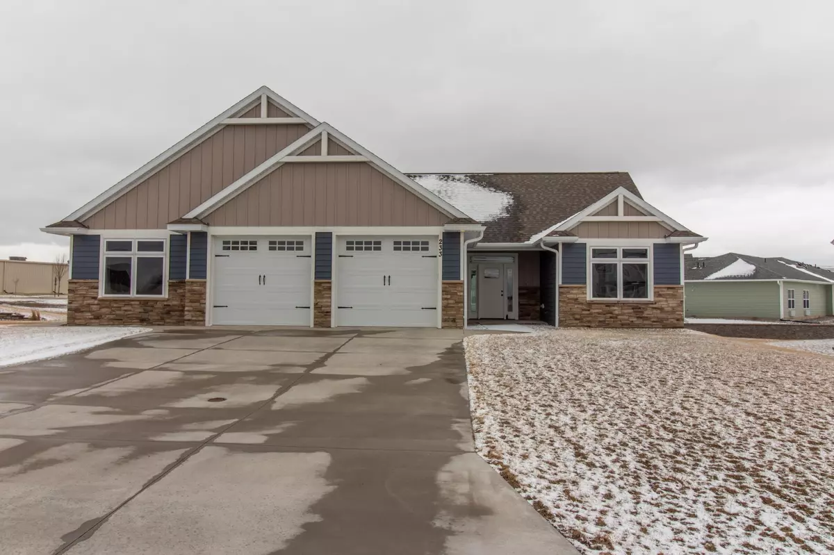 Eyota, MN 55934,233 Whetstone PL NW