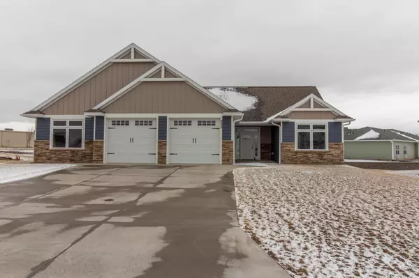 233 Whetstone PL NW, Eyota, MN 55934