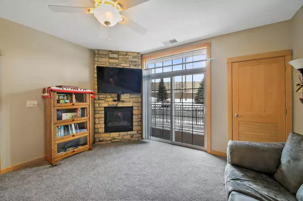 Oak Park Heights, MN 55082,14937 60th ST N #102