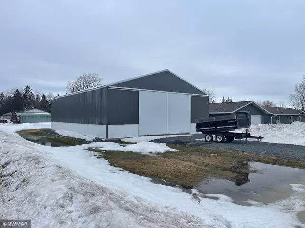 Baudette, MN 56623,305 7th AVE SE