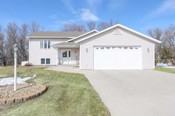 2533 Shadow LN SE,  Alexandria,  MN 56308