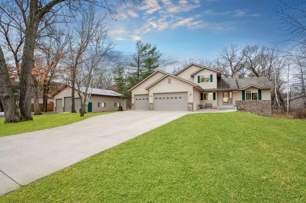 7163 330th TRL, Stacy, MN 55079