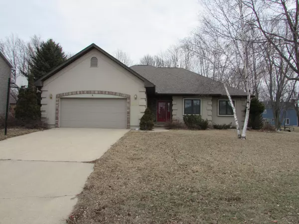 1631 Patriot DR, Fairmont, MN 56031