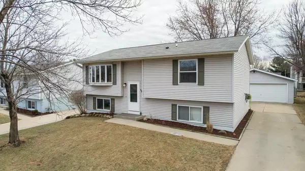 1934 49 1/2 ST NW, Rochester, MN 55901