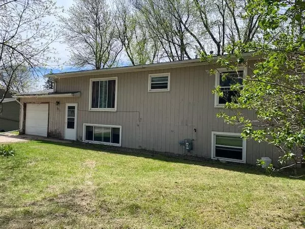 1950 Rudy LN, Windom, MN 56101