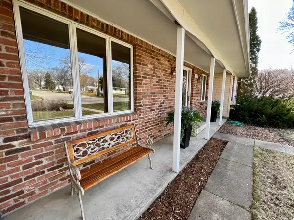 525 Richland AVE SW, Willmar, MN 56201